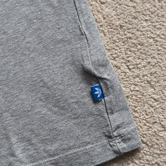 Adidas Grey T-shirt - Picture 2 of 5